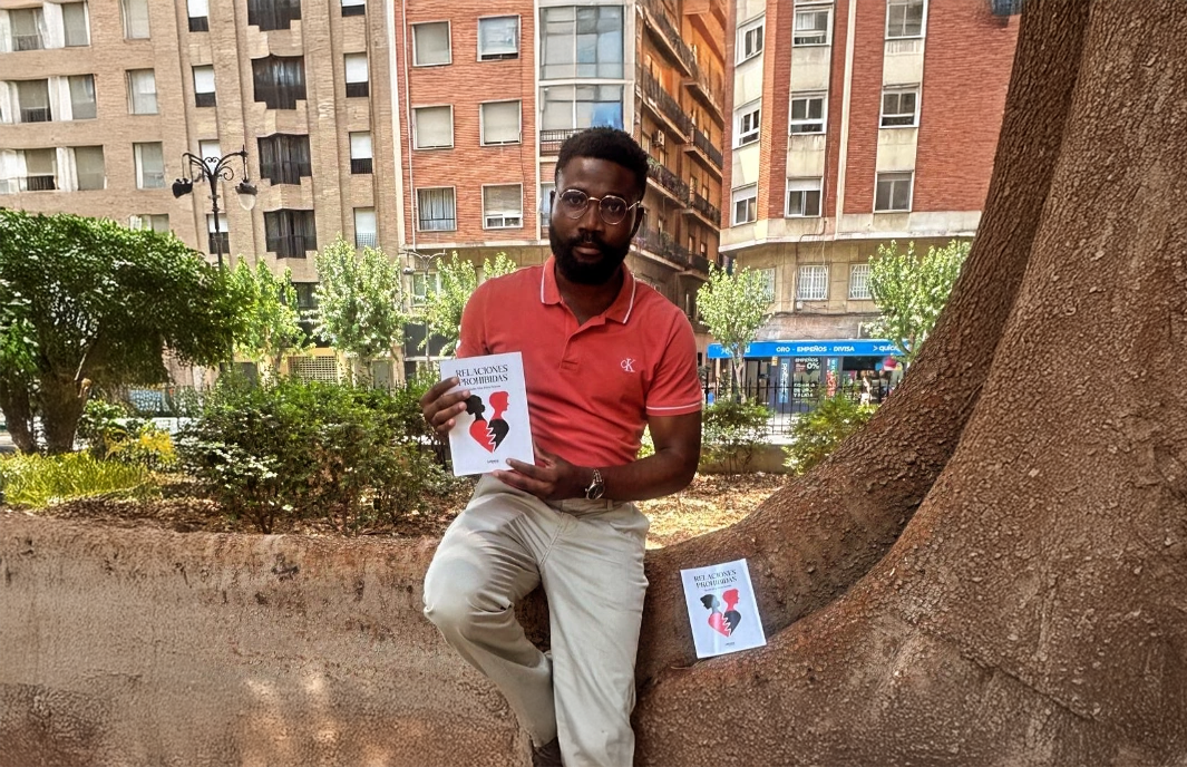 Agapito Mba Abeso debuta con una sátira provocadora que interpela al lector moderno